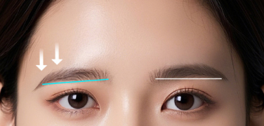 Asymmetrical eyebrows